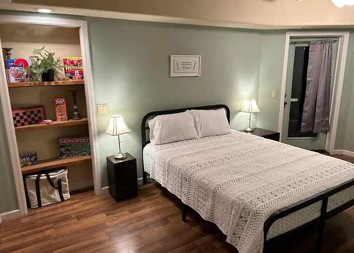Family Friendly With Character And Charm Holiday home